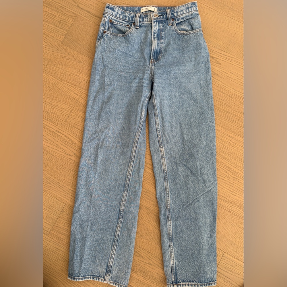 Abercrombie & Fitch Loose Blue Denim Jeans